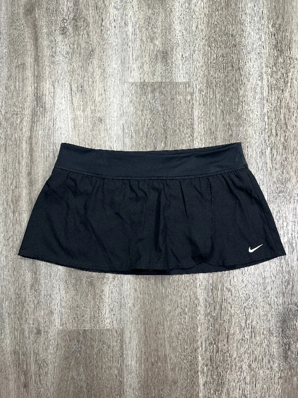 Sports pants with bold designs make statements -Athletic Skort By Nike Apparel In Black, Size: Xl