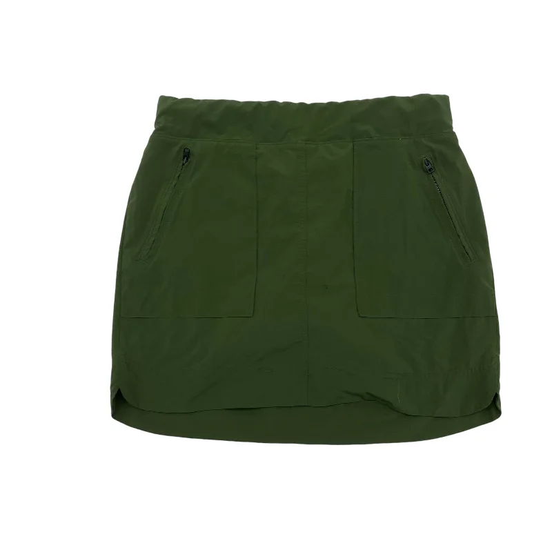 Sports pants featuring water-resistant coatings repel rain -GREEN ATHLETIC SKORT by ATHLETA Size:M