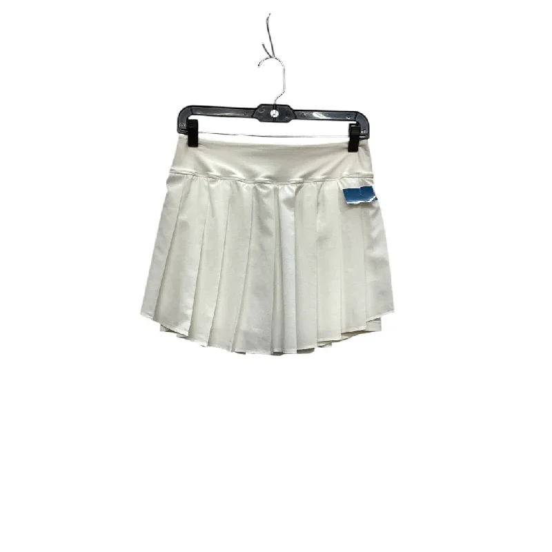 Sports pants with cushioned waists feel soft -Athletic Skort By Old Navy In White, Size: M