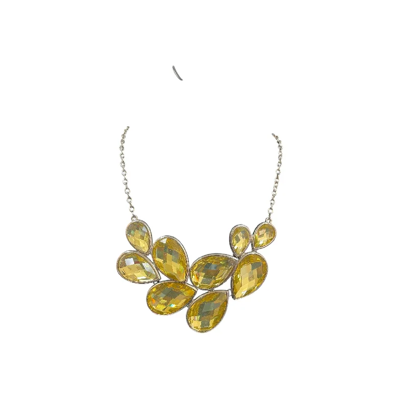 Trendy necklaces and pendants with geometric shapes for a modern aesthetic-Necklace Statement By Cme In Yellow