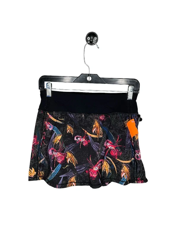 Sports pants featuring mesh inserts feel airy -Athletic Skort By Lululemon In Floral Print, Size: 4