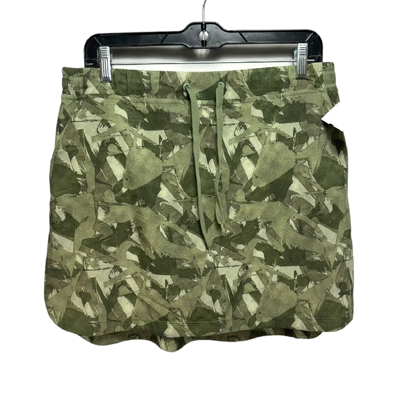 Sports pants with hidden pockets stay sleek -Athletic Skort By Slazenger In Green, Size: L