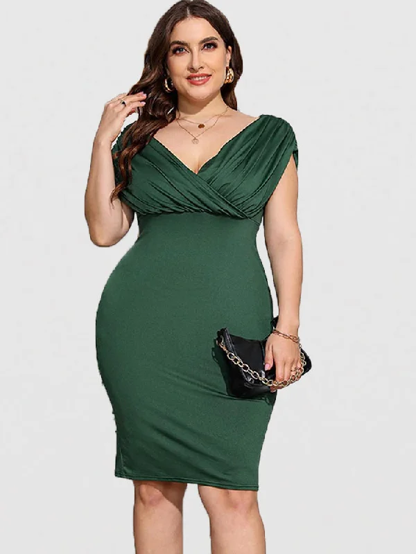 Plus size dresses with sleek lines look modern -Plus Crisscross Ruched Bodycon Dress