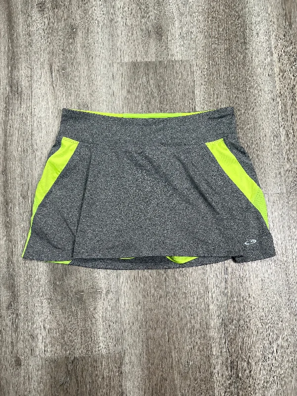 Sports pants for team sports move freely -Grey Athletic Skort Champion, Size S