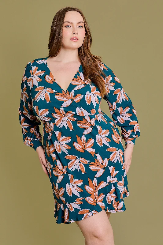 Plus size dresses featuring braided trims are artsy -Plus Size Wrap Floral Long Sleeve Surplice Mini Dress