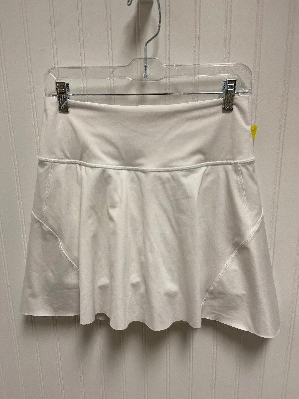 Sports pants featuring breathable weaves stay airy -Athletic Skort By Athleta In White, Size: S