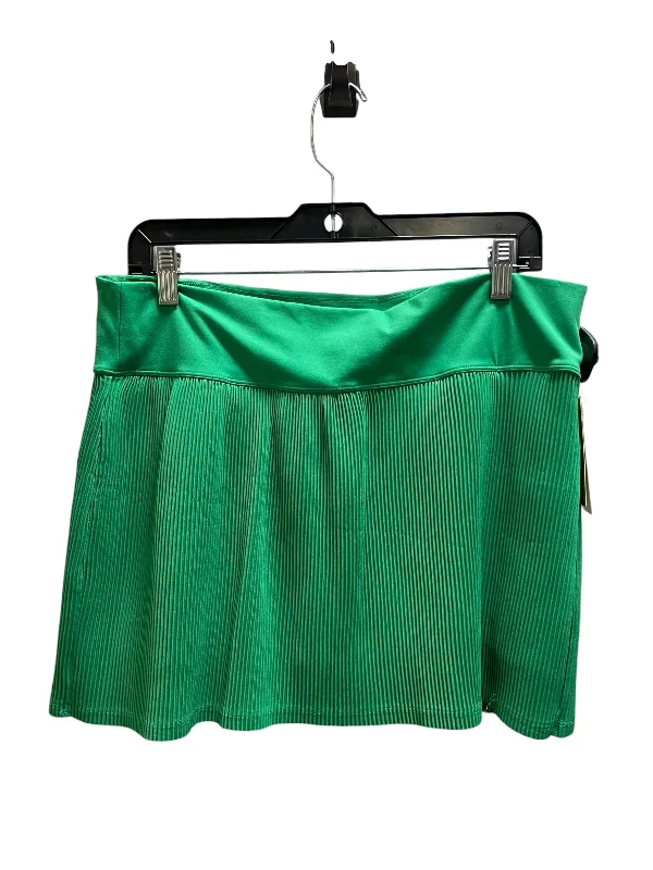 Sports pants featuring cargo pockets are handy -Athletic Skort By All In Motion In Green, Size: L