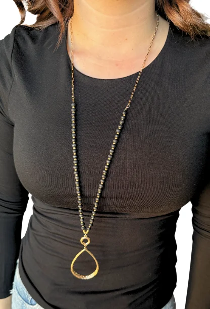 Simple necklaces and pendants with bar pendants for a sleek modern design-Cora Necklace