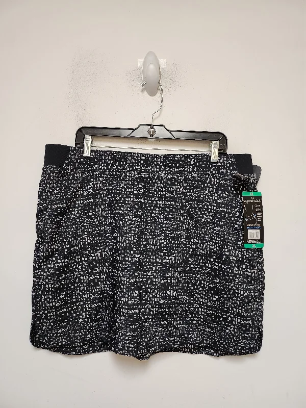 Sports pants with soft insides feel gentle -Athletic Skirt By Cyrus Knits In Black & White, Size: Xl