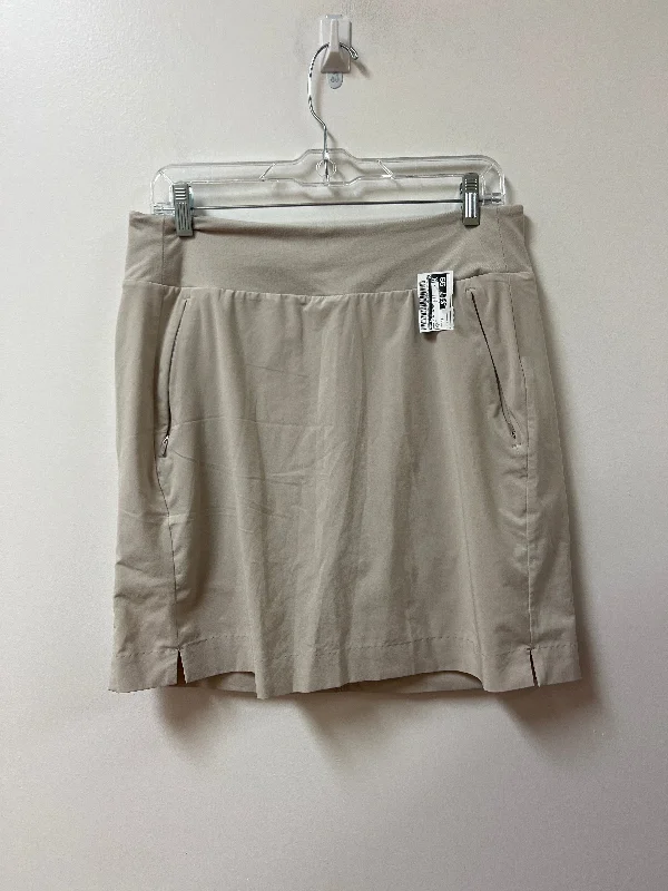 Sports pants with supportive fits feel great -Athletic Skort By Athleta In Cream, Size: 10