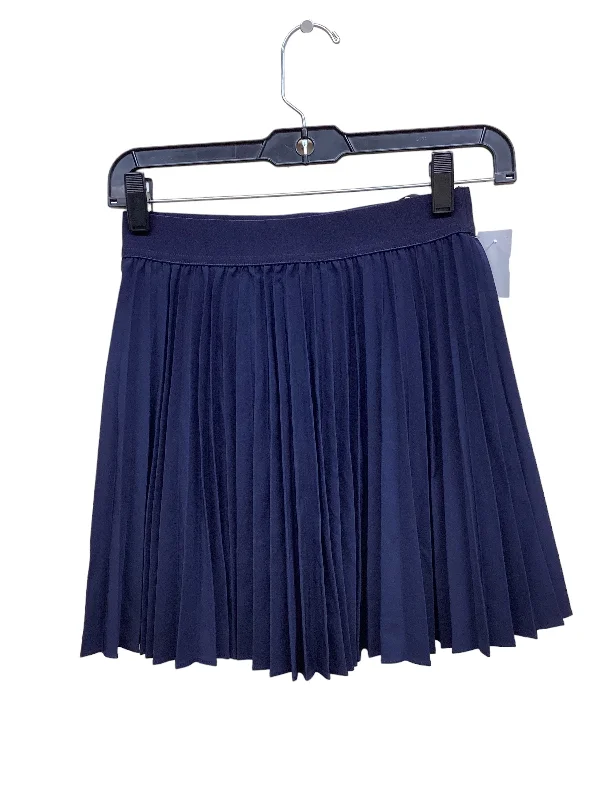 Sports pants with shiny accents reflect light -Athletic Skort By Jaclyn Smith In Blue, Size: S