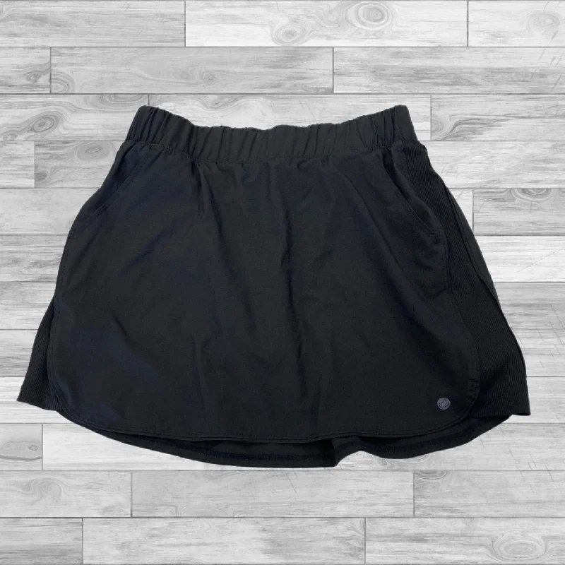 Sports pants featuring textured weaves add depth -Athletic Skort By Apana In Black, Size: M