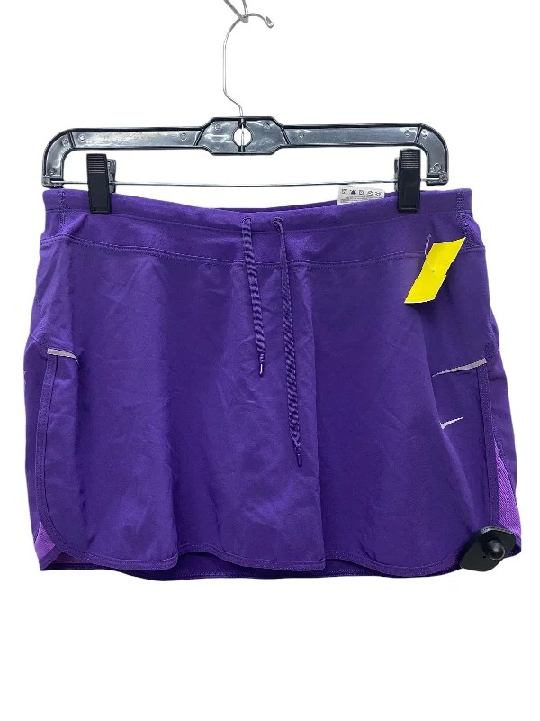 Sports pants featuring perforated panels breathe easy -Athletic Skort By Nike Apparel In Purple, Size: M