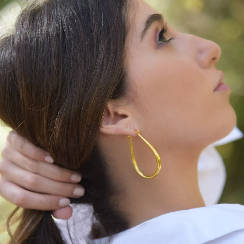 Best hoop earrings with oval shapes for a unique and elongated design-CADENZA